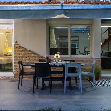Villa Olive & Stone *