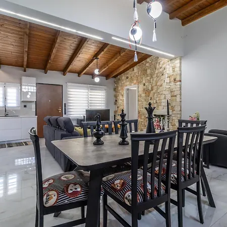 Villa Olive & Stone