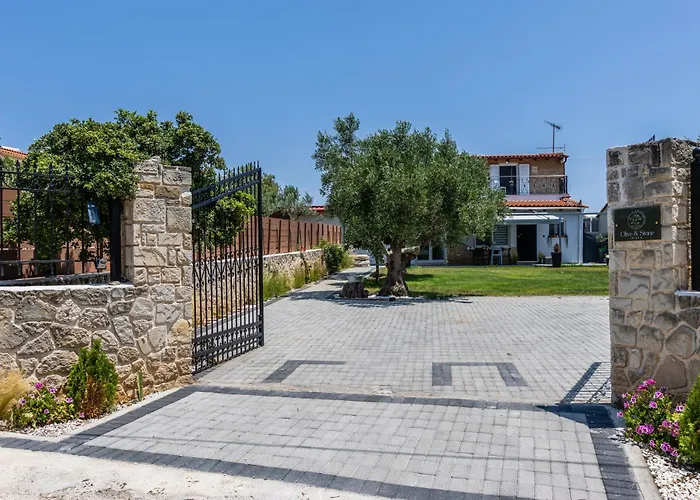 Villa Olive & Stone *