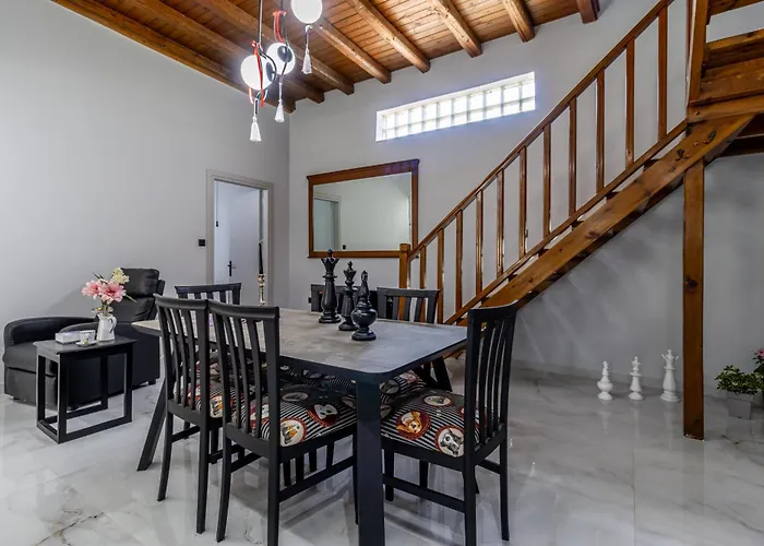 Olive & Stone * Lutráki