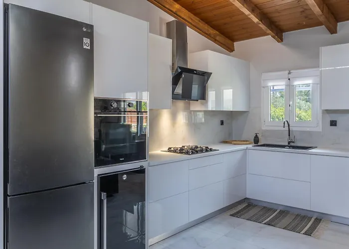 Olive&stone Villa Loutráki