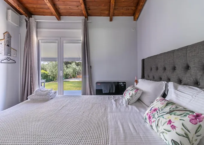 Villa Olive & Stone *