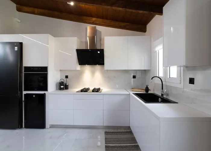 Olive&stone Villa Loutráki