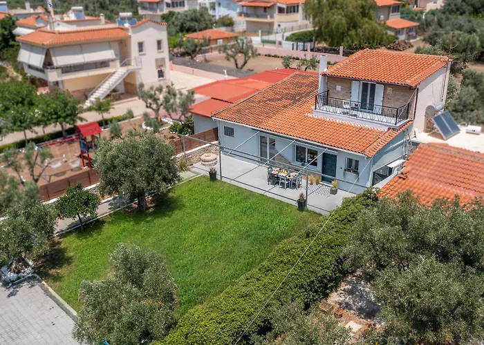 Olive & Stone Villa Lutráki